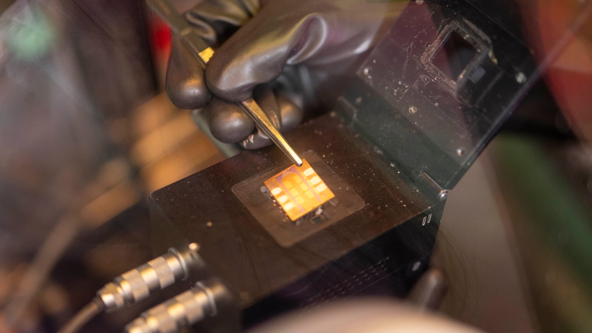 Hidden barrier limiting 20% organic solar cells finally uncovered by researchers