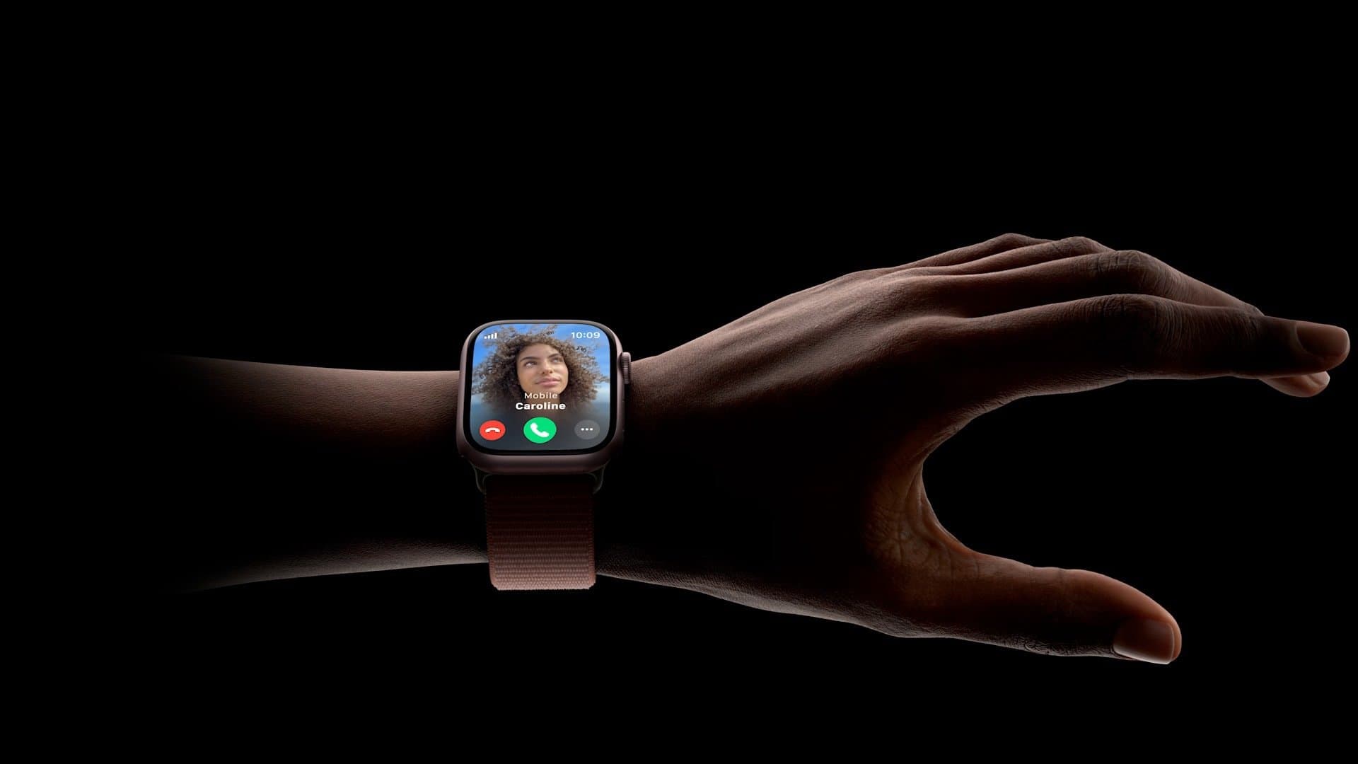 How to turn on double tap-like gesture control on almost any Apple Watch